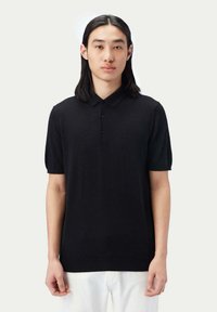 GOBI Cashmere Piké - black