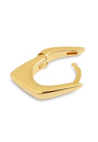 Cierre de metal dorado con un diseño geométrico de ángulos agudos, una superficie pulida y un mecanismo de bisagra para un cierre seguro.