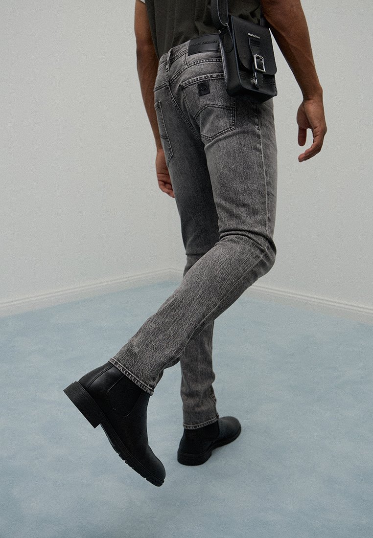 Armani Exchange Slim fit jeans grijs Armani Exchange Slim fit jeans grijs
