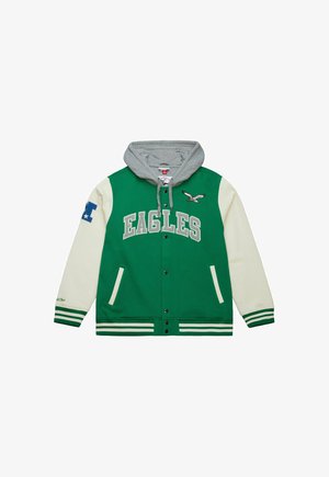 Grüne und cremefarbene Collegejacke mit grauem Kapuzen, "EAGLES" Aufschrift, seitlichen Taschen und Adlerlogo auf der Brust. Gestreifte Bündchen und Saum.