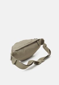 Nike Sportswear HERITAGE WAISTPACK UNISEX - Bolsa de cintura - matte olive