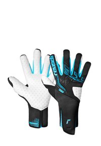 Torwarthandschuhe sind mit einer weißen strukturierten Handfläche ausgestattet, die schwarze und blaue Akzente aufweist. Die Rückhand ist überwiegend schwarz mit geometrischen Mustern und Branding.