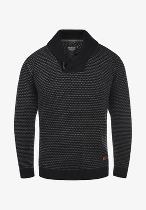 Pull en tricot noir et gris, avec un col châle, un motif texturé et une étiquette logo en cuir à l'ourlet.