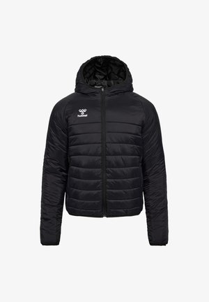 Giacca a vento nera con zip frontale, cappuccio e design trapuntato. Presenta un logo sul petto e un tessuto testurizzato per l'isolamento.