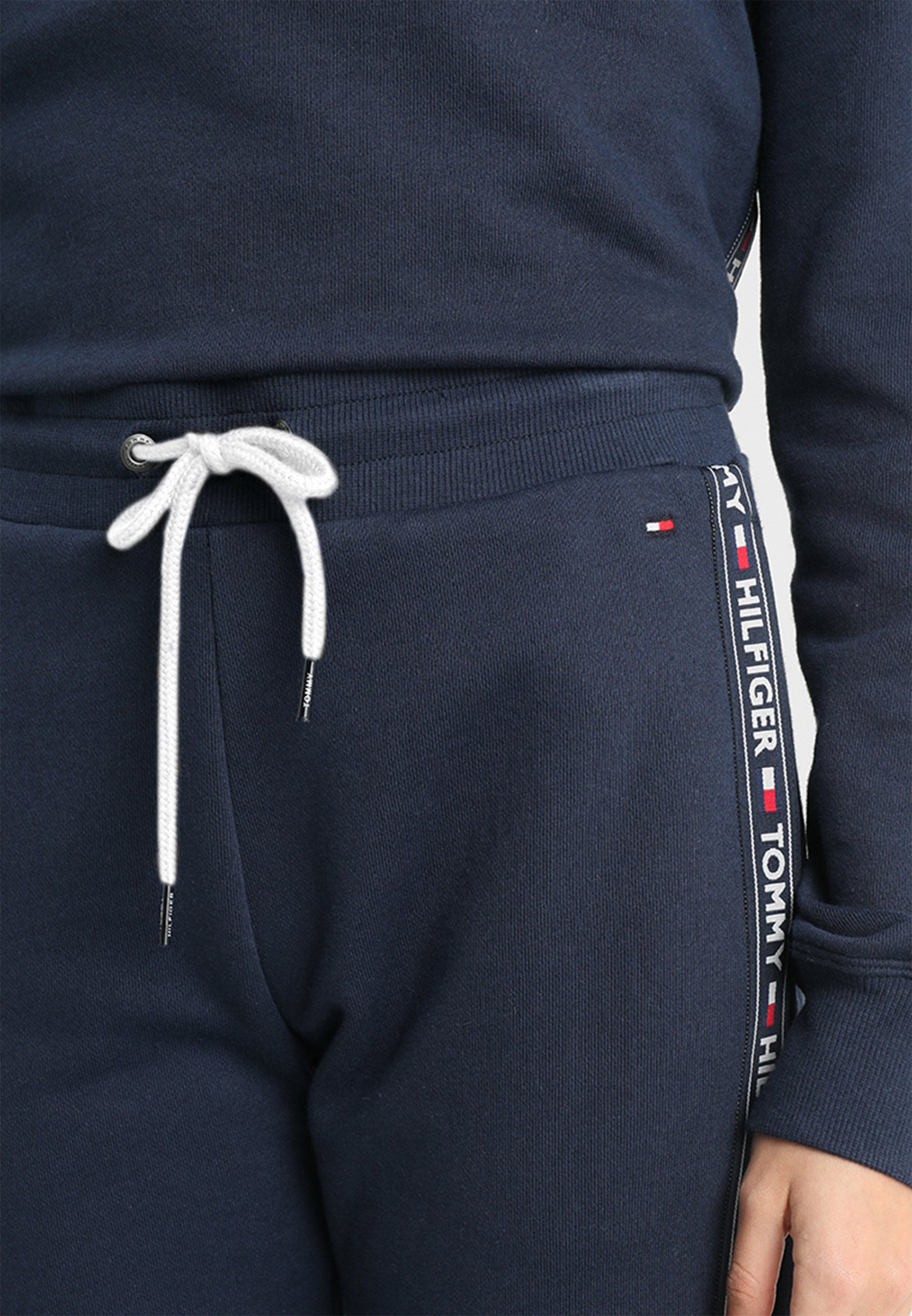 tommy hilfiger half pants