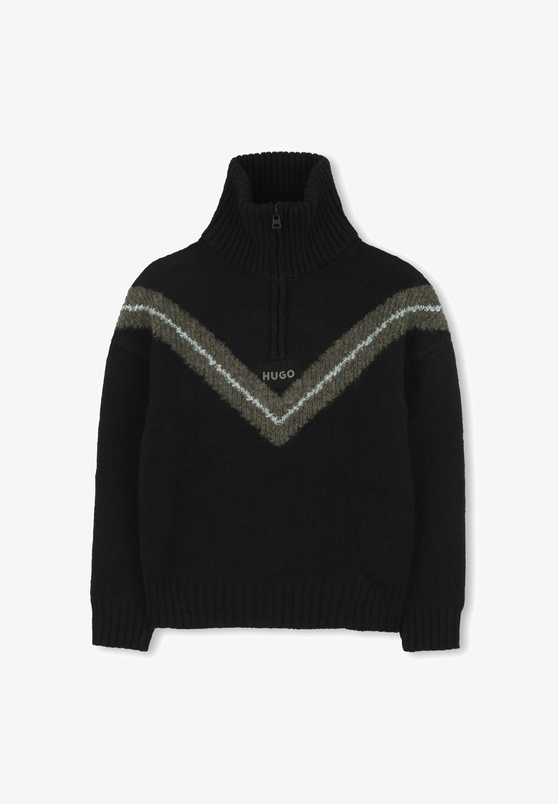 Sweater preto de malha com colar alto canelado, meia fecho de correr, riscas em chevron em cinza e azul claro, e o logótipo "HUGO" centrado abaixo do colar.