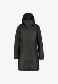Parka impermeable negra con cremallera de longitud completa, capucha ajustable, mangas largas y bolsillos laterales. Textura lisa con un corte clásico.
