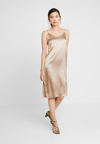 Levete Room DAKOTA - Sukienka koktajlowa