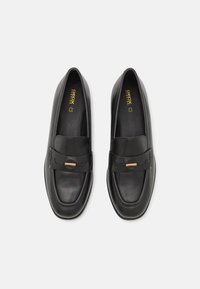 Geox CLORIDIE - Scarpe senza lacci - black