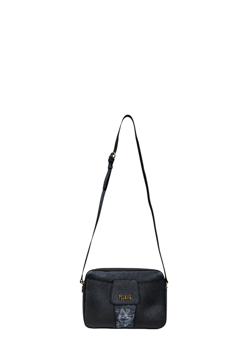 Borsa a tracolla nera in materiale sintetico con una texture liscia, chiusura con zip, tracolla regolabile e dettaglio del logo dorato sul frontale.