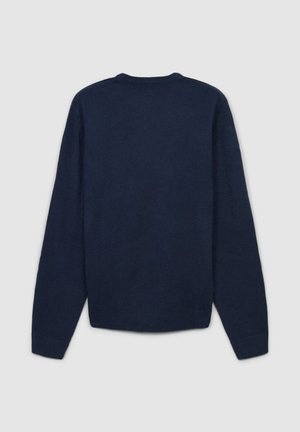 Maglione lavorato a maglia blu navy con maniche lunghe, scollo rotondo e una texture liscia. Nessun motivo o hardware visibile. Vista posteriore mostrata.