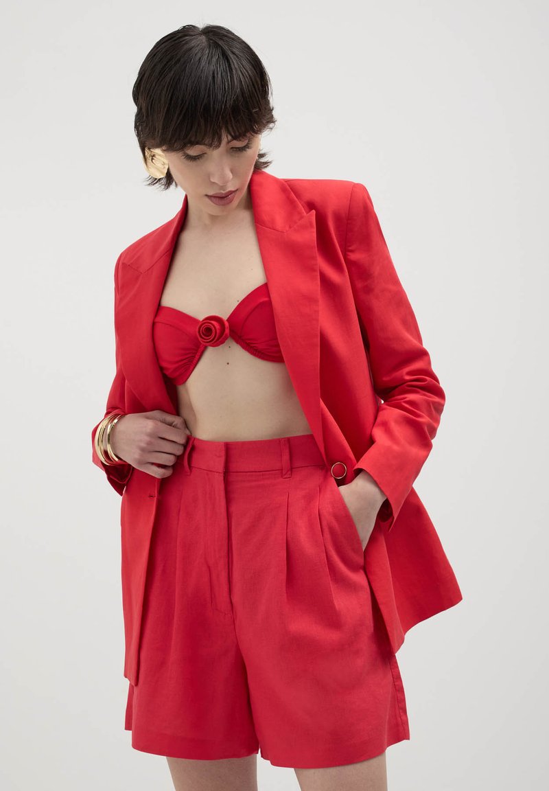 Calliope BERMUDA - Shorts - rosso