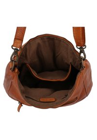 Braune Leder-Crossbody-Tasche mit einem Reißverschluss und braunem Stofffutter. Verfügt über zwei Innentaschen und einen robusten, verstellbaren Schultergurt.