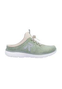 Chaussure en suede verte avec semelle blanche, présentant un design à enfiler et un détail de logo gris. Bout arrondi et tige texturée pour le confort.