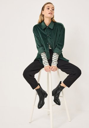 Classic ankle boots - black