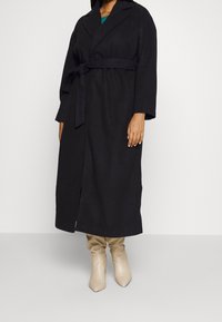 Anna Field Curvy Mantel - black
