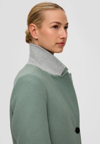 s.Oliver Klassischer Mantel - salbeigrün