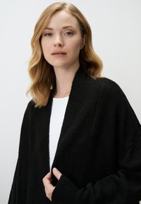 Jimmy Key COZY   OPEN FRONT  - Strickjacke - black
