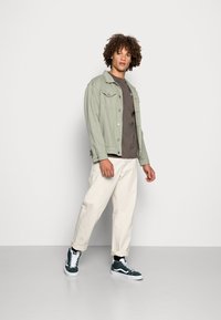 Nike Sportswear CLUB TEE - T-shirt básica - ironstone