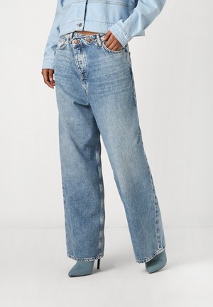 ONLY ONLECHO WIDE UNEAVEN - Wide Leg - medium blue denim