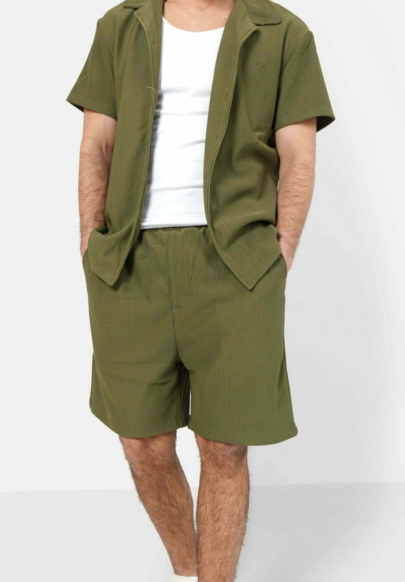 Sixth June PLEATED - Short - kaki