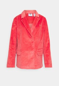 Korálový kordový blejzr s klopovým límcem, dvěma předními kapsami a vyšitým logem na hrudi. Texturovaná tkanina a upravený střih.