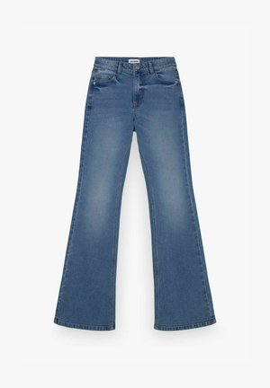 Blauwe denim jeans met hoge taille en uitlopende pijpen, voorzien van voor- en achterzakken en knoopsluiting aan de tailleband.