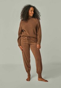 YOU LOOK PERFECT BELLA - MERINO WOOL LOUNGEWEAR - Nachtwäsche Hose - cognac