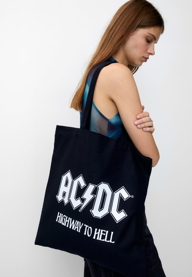 PULL&BEAR AC DC - Veľká kabelka - black/čierna - Zalando.sk