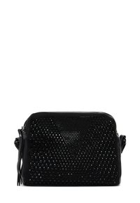 Borsa a mano nera in pelle con una forma strutturata, caratterizzata da un motivo borchiato e una superficie testurizzata. Include una cerniera e una tracolla regolabile.