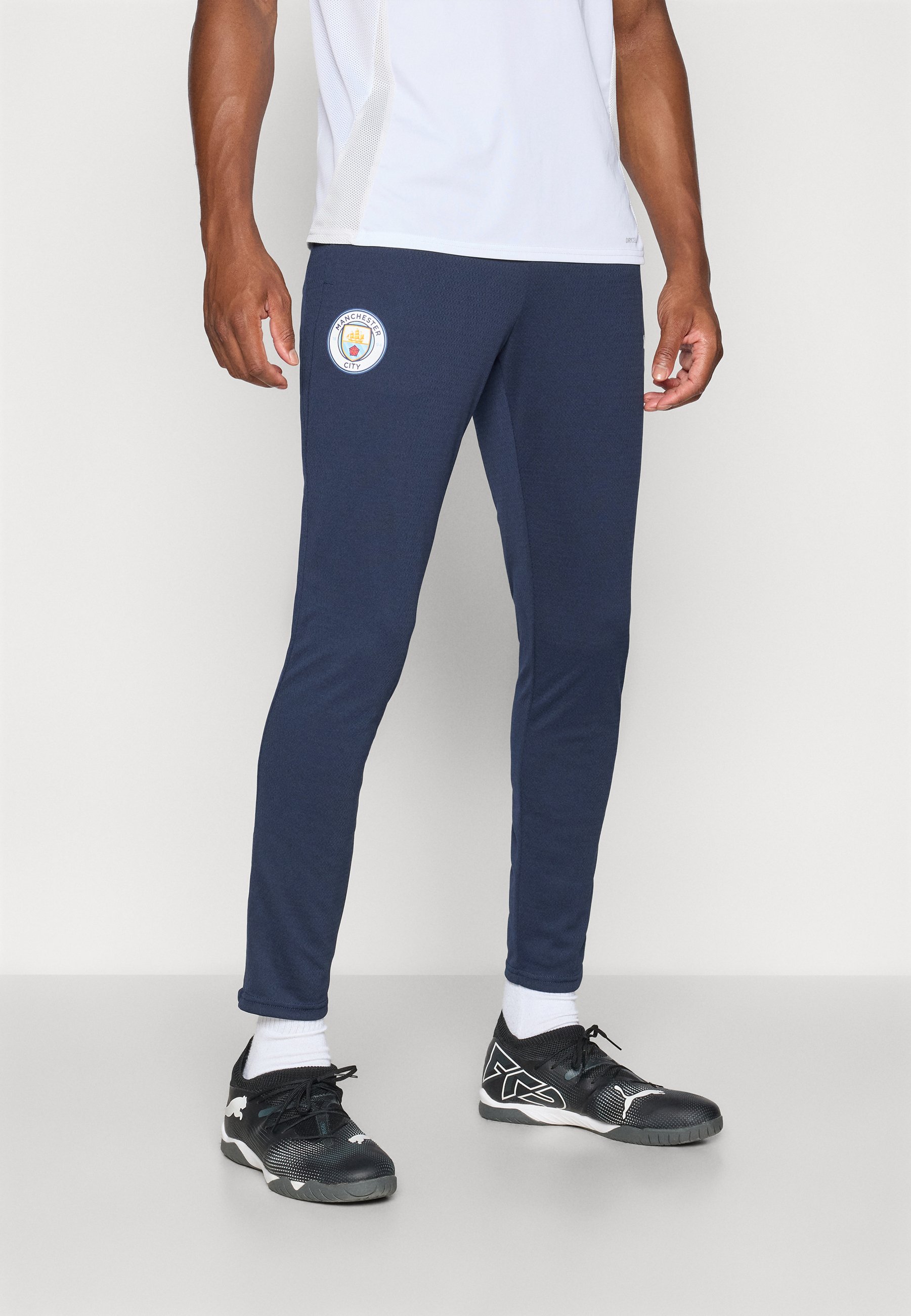 Puma MCFC TRAINING PANTS POCKETS Club wear deep navy/dark blue