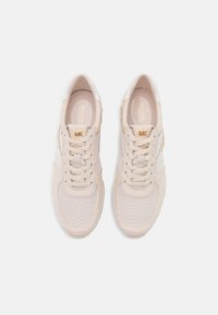 MICHAEL Michael Kors Baskets basses - off-white