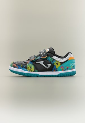 Παπούτσι τύπου sneaker χαμηλού πέλματος με μαύρη βάση, πολύχρωμα γκράφιτι, δύο γκρι λουριά βέλκρο, λευκό διχτυωτό γιακά και τιρκουάζ σόλα.