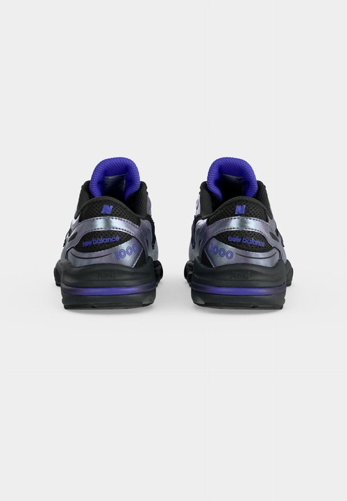 New Balance M1000 UNISEX - Trainers - black/electric indigo — photo 4