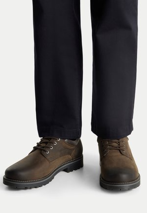 BADURA, Schnürer - dark brown