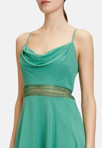 Vera Mont MIT WASSERFALL - Robe de soirée - light green