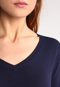 Zalando Essentials Neule - dark blue