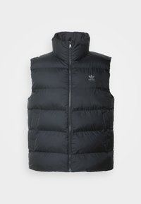 Svart puffjacka med hög krage, dragkedja framtill och horisontell quiltad design, med en liten, silver adidas-logotyp på bröstet.