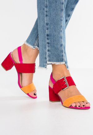 Marco Tozzi Sandały