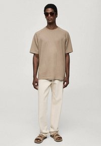 Mango Základné tričko - beige