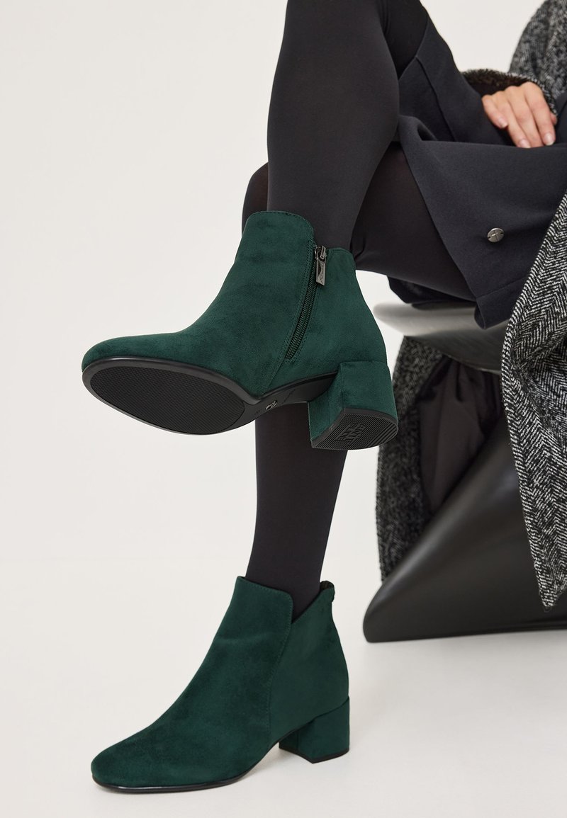 Tamaris Boots à talons - green