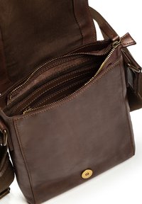 Pikolinos Bandolera - brown