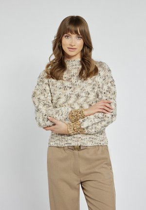 - Sweter