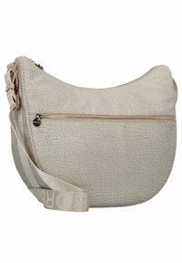 Beige textuur crossbody tas met een gebogen, afgeronde vorm. Beschikt over een voorste ritszak, een verstelbare schouderband en een reliëf logo detail.