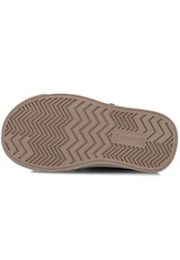 Bruine rubberen schoenzool met zigzagprofiel, voorzien van een reliëflogo, een gestructureerd oppervlak en een ronde hak voor grip en stabiliteit.