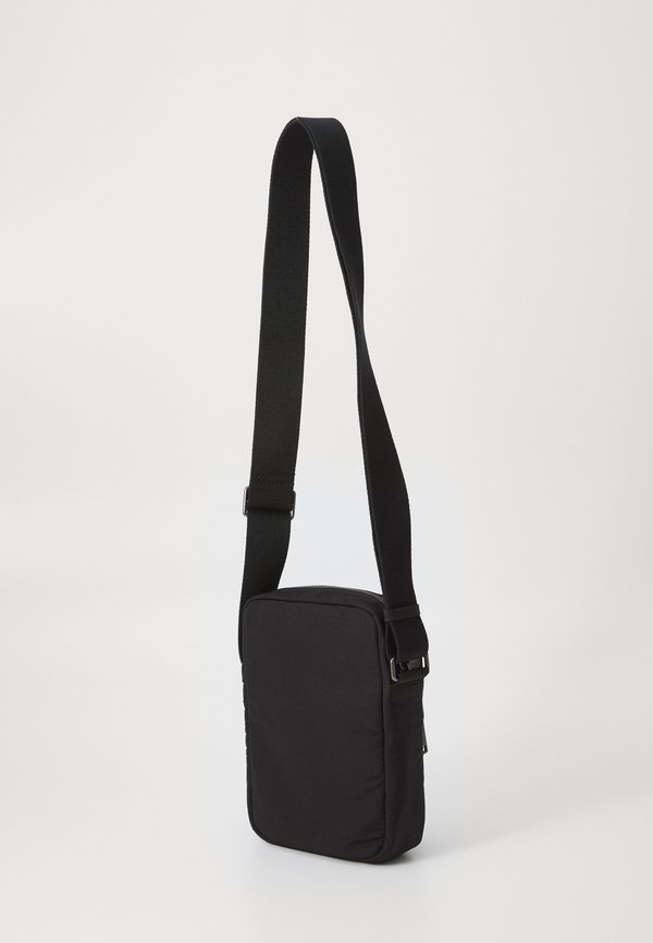 GABE - Cross body bag4