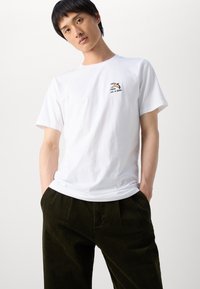 Lindbergh EMBROIDERY TEE - Tricou cu imprimeu - white