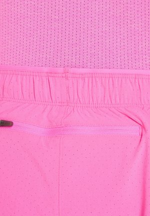 New Balance, RC SHORT 5" - Træningsbukser - pink heat slate gray