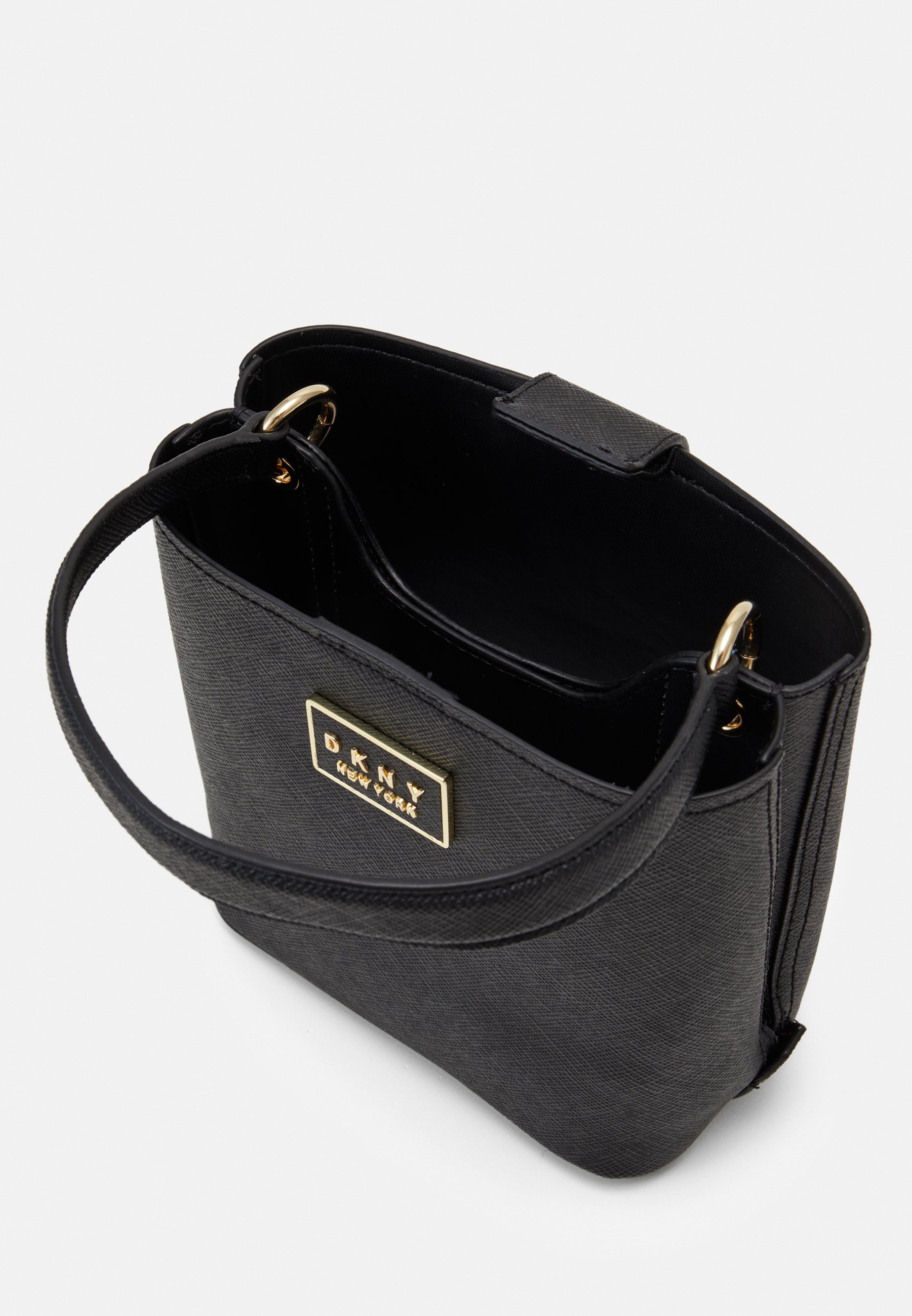 DKNY BIANCA BUCKET SAFFIANO Handväska blackgold DKNY BIANCA BUCKET SAFFIANO Handväska blackgold
