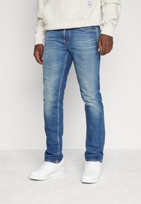 Replay - GROVER PANTS - Jeans straight leg - medium blue Miniatyrbild 1